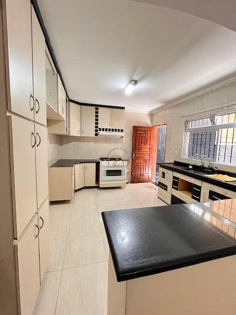 Sobrado à venda em São Bernardo do Campo, Dos Casa, com 3 quartos, com 198 m²